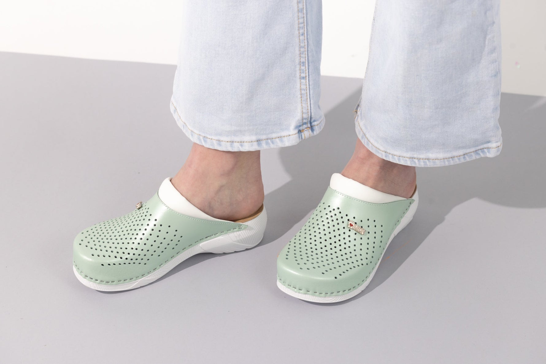 Pandora III by LEON- Women’s Leather Clogs- Gel Insole & Perforated Leather for Breathability