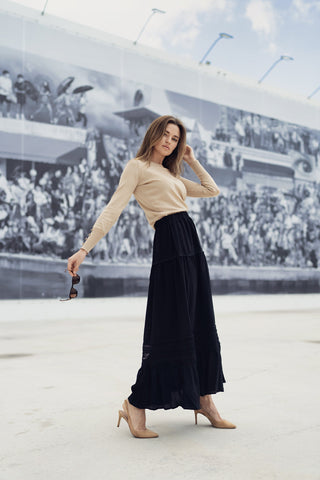EYELET SKIRT IN BLACK