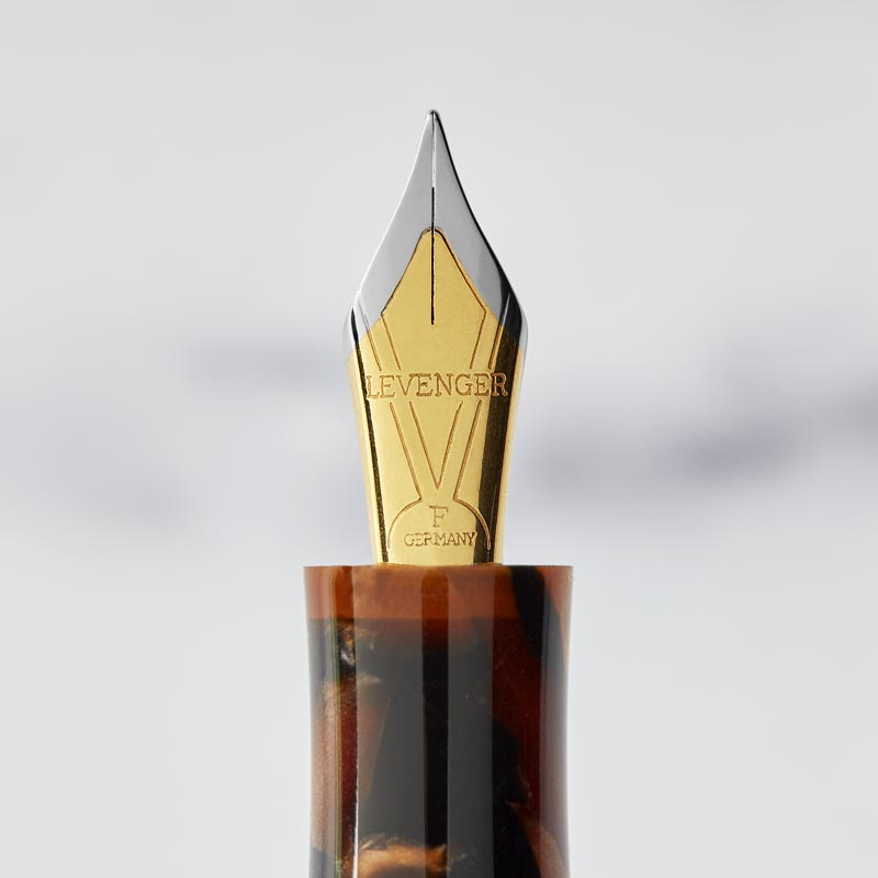 True Writer Classic Golden Dark Tortoise Fountain Pen