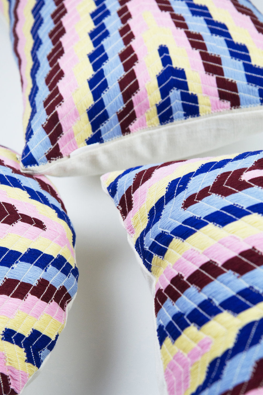 Almolonga Pillow - Multi