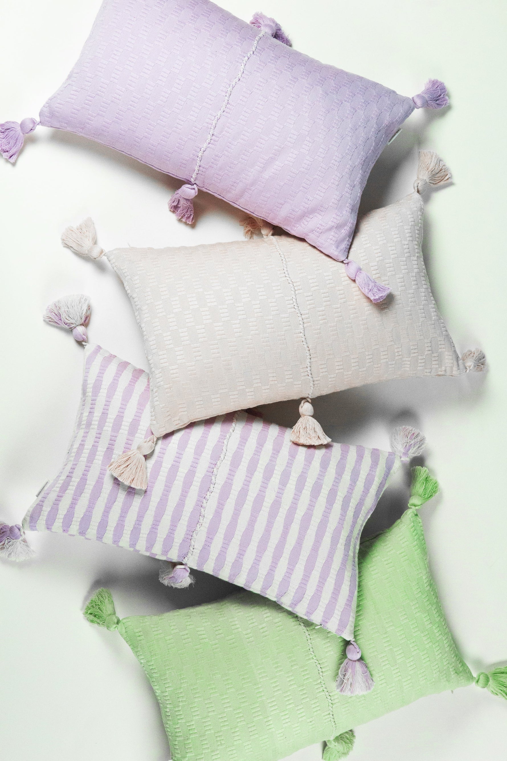 Antigua Pillow - Light Lavender