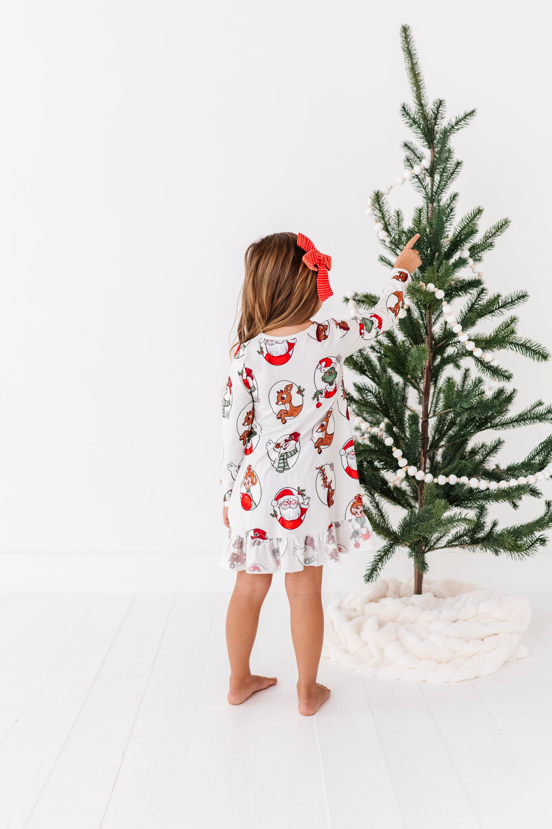 Classic Characters | NIGHTGOWN - By Baano