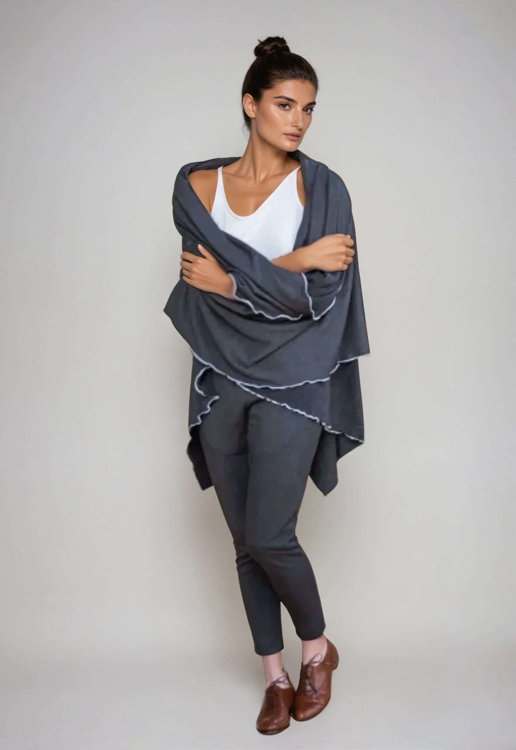 Buki Blanket - Charcoal Grey