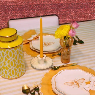 Bumble Homecoming Scalloped Starter Plate - Case of 12 Plates (+3 Bonus Plates)