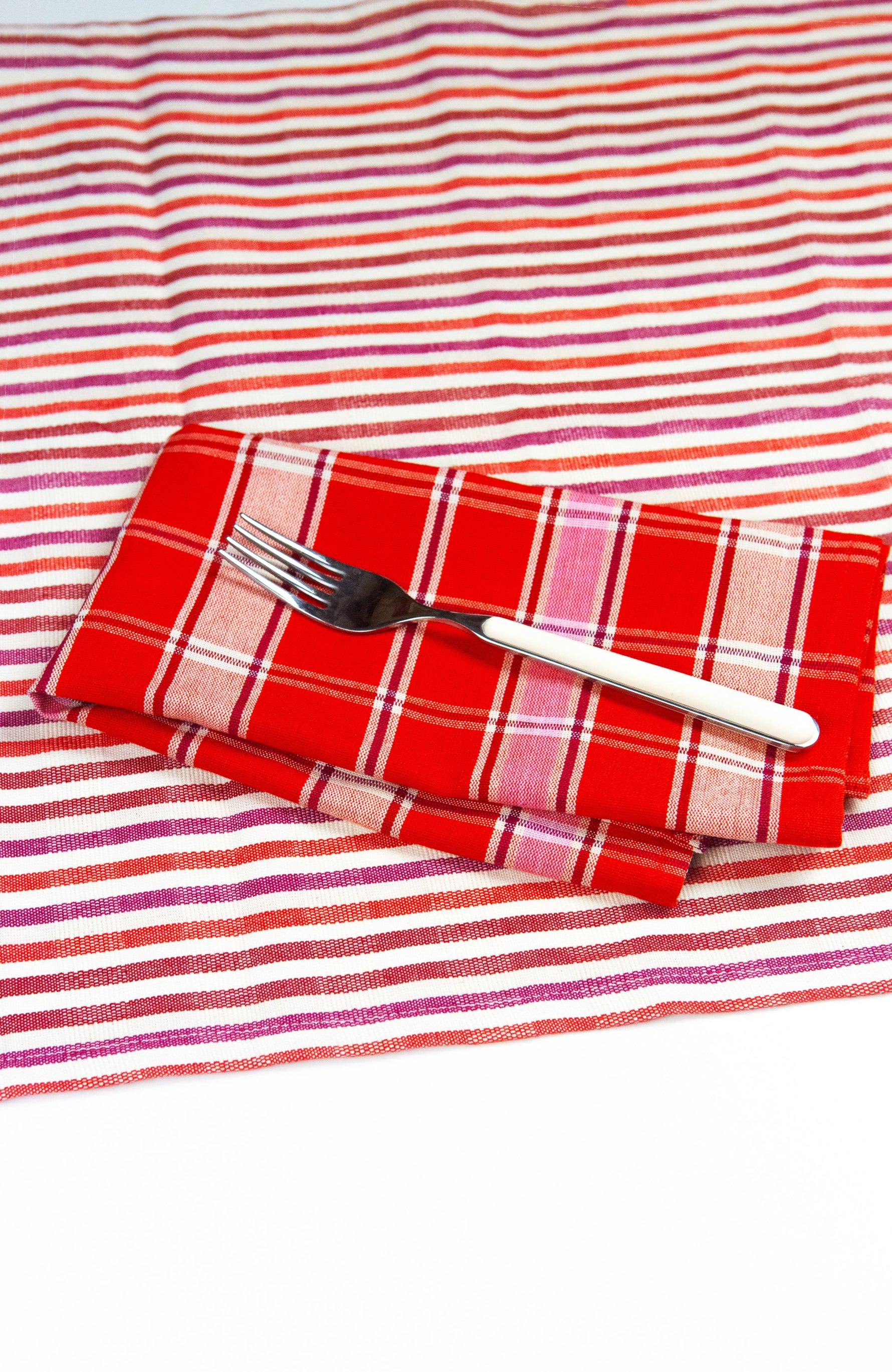 Camila Plaid Dinner Napkin Set