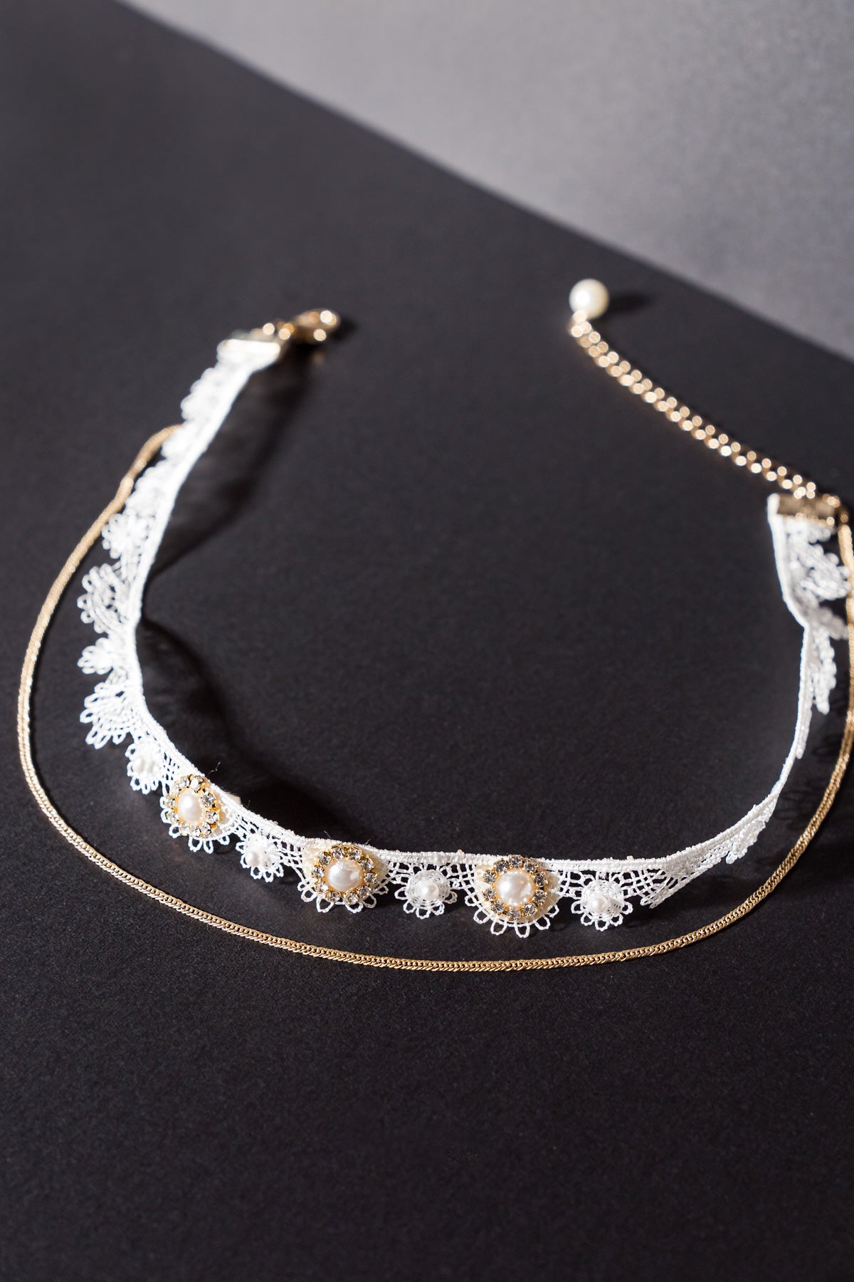 MOON CRESCENT PEARLS CHOKER - By Baano