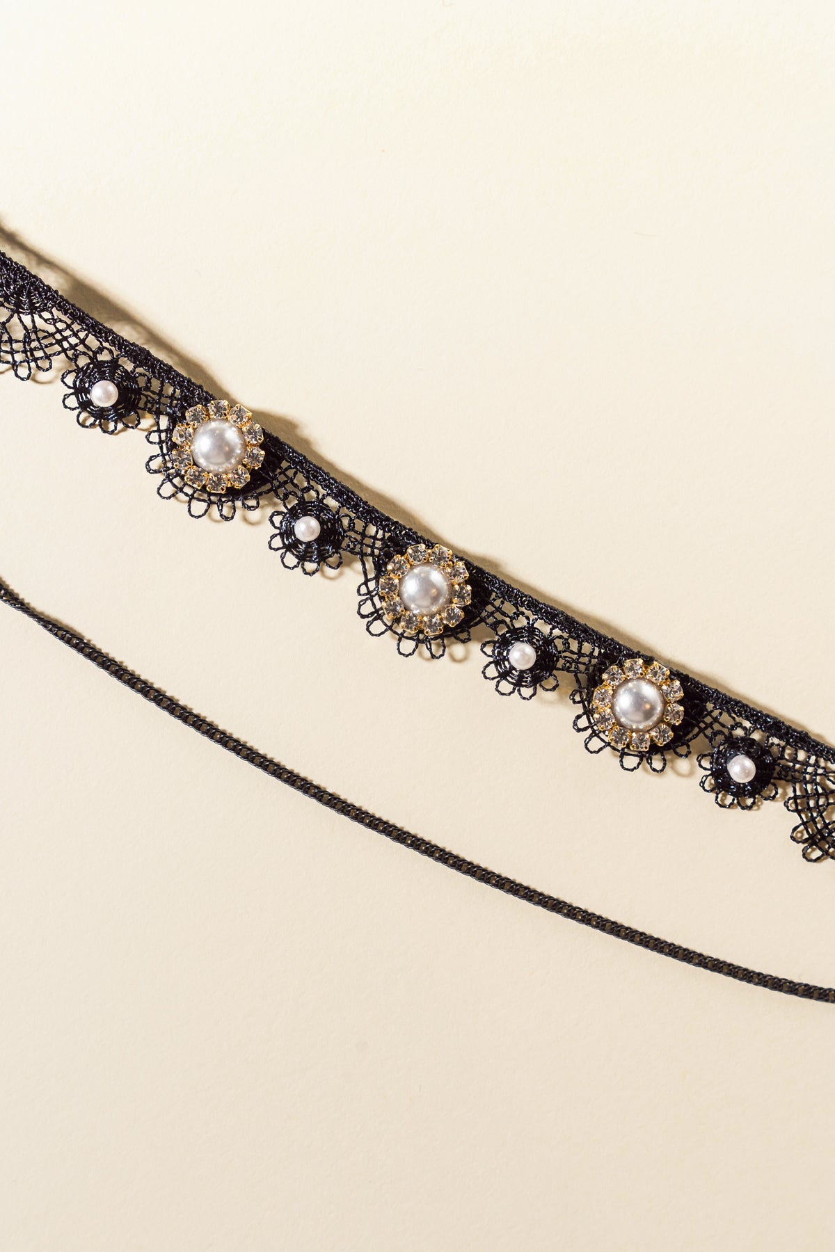 MOON CRESCENT PEARLS CHOKER - By Baano