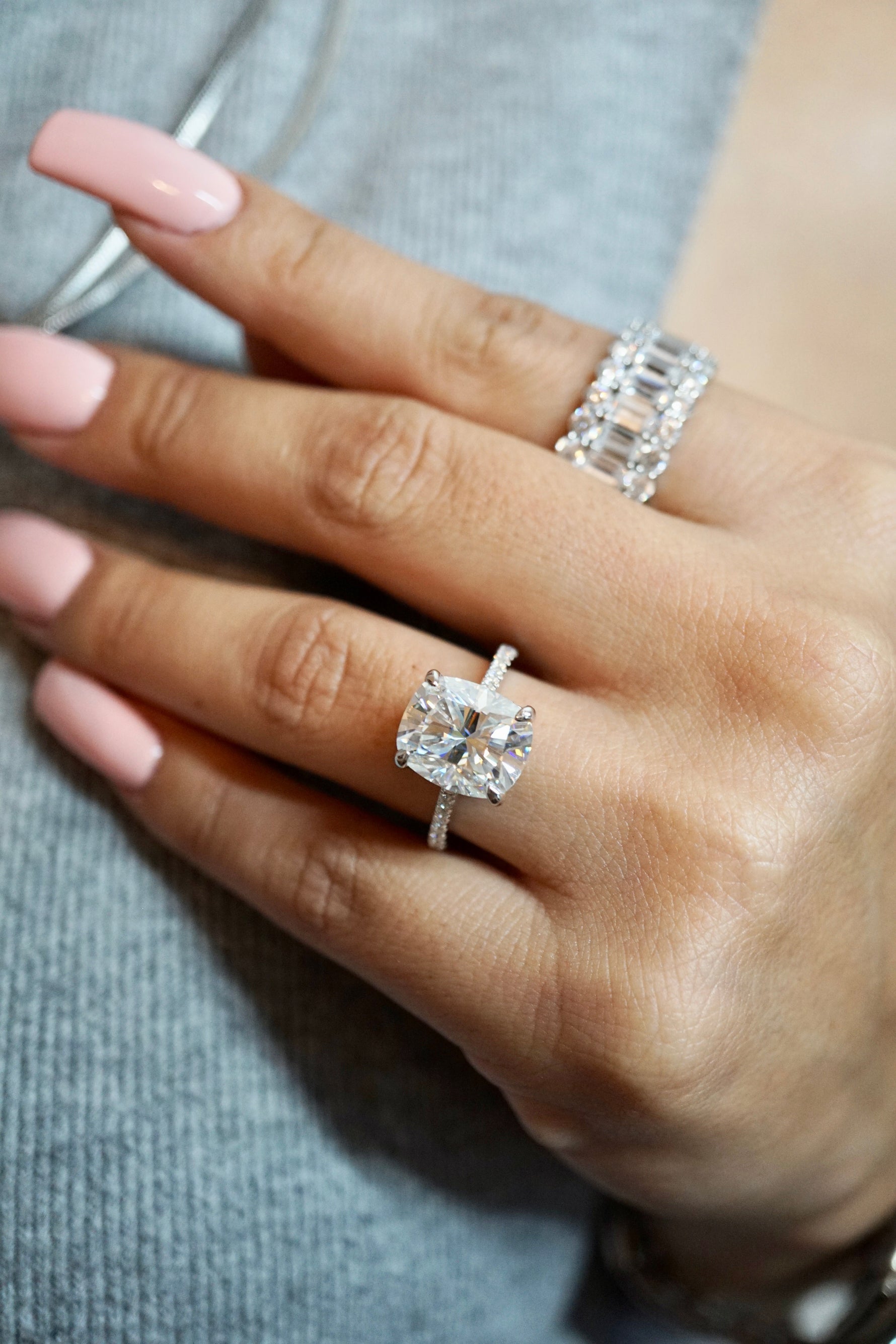 6.0ct Cuhsion Cut Moissanite Lab Diamond Accented Engagement Ring Ring Deluxe Fine Jewelry