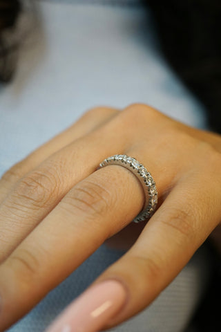3mm Round Cut Moissanite Fishtail Set Eternity Band Ring Deluxe Fine Jewelry