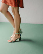 Daisy | White Gold J.Adams