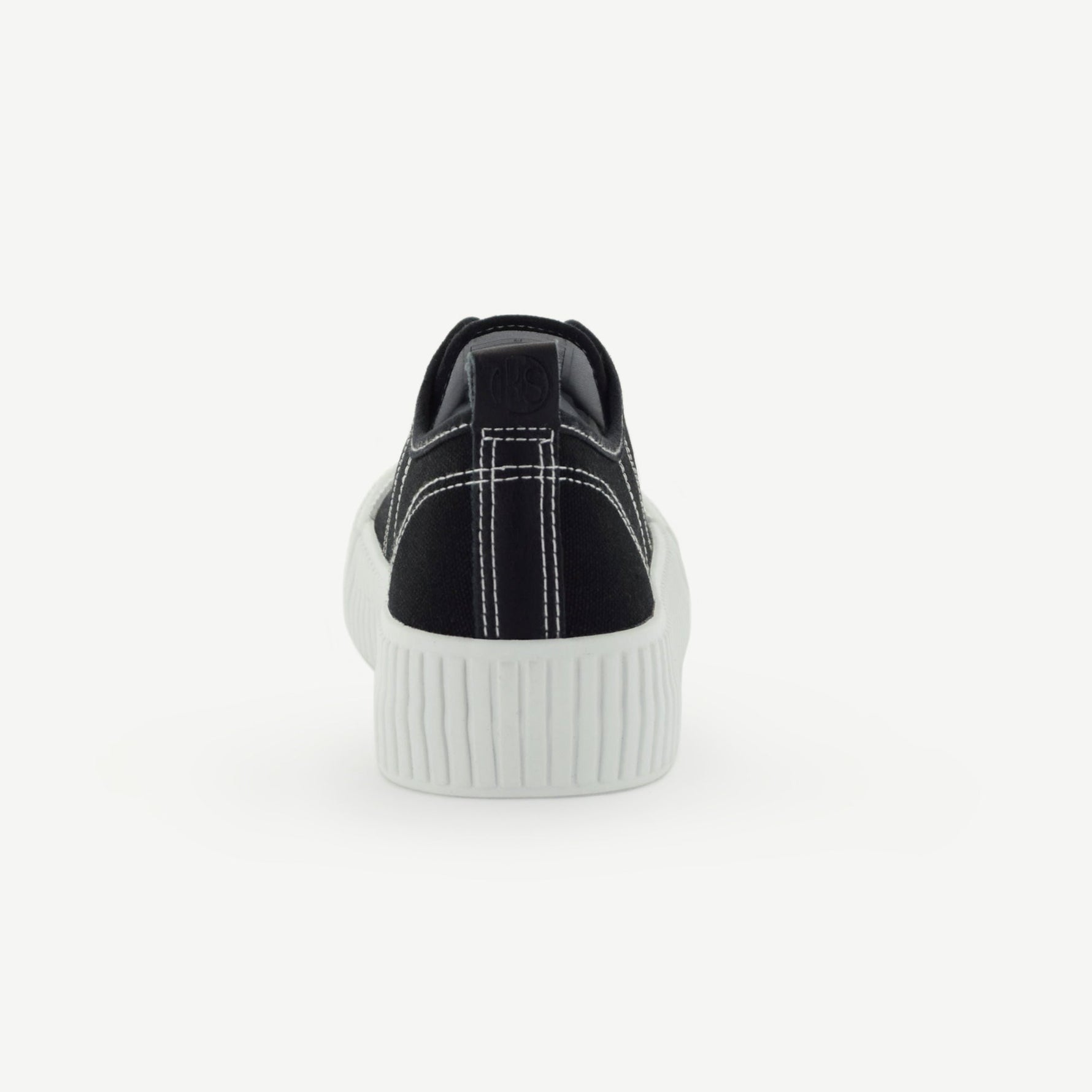 COURT ROYALE: VULCANIZED COURT SHOE - BLACK/WHITE - By Baano