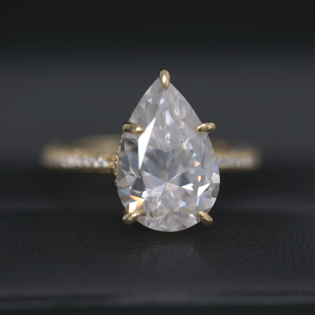 5.0ct Pear Cut Moissanite Three Row Pavè Lab Diamond Engagement Ring Ring Deluxe Fine Jewelry