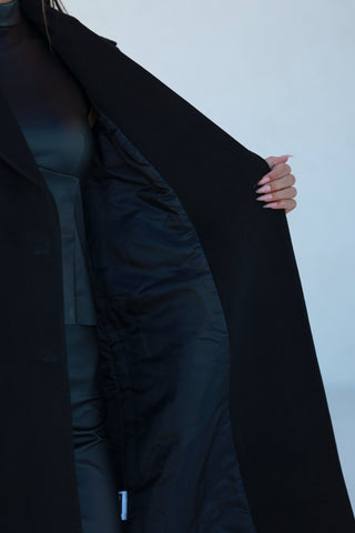 Alaska Classic Cashmere Blend Overcoat in Black