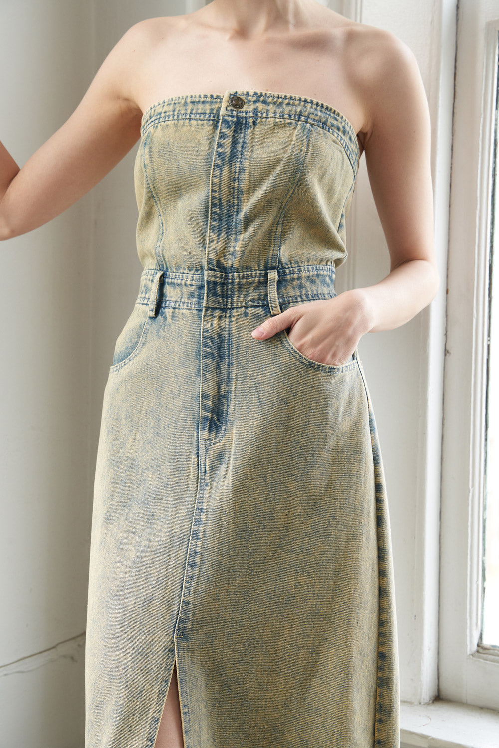 UNBEATABLE MEMORIES MIDI DRESS - By Baano