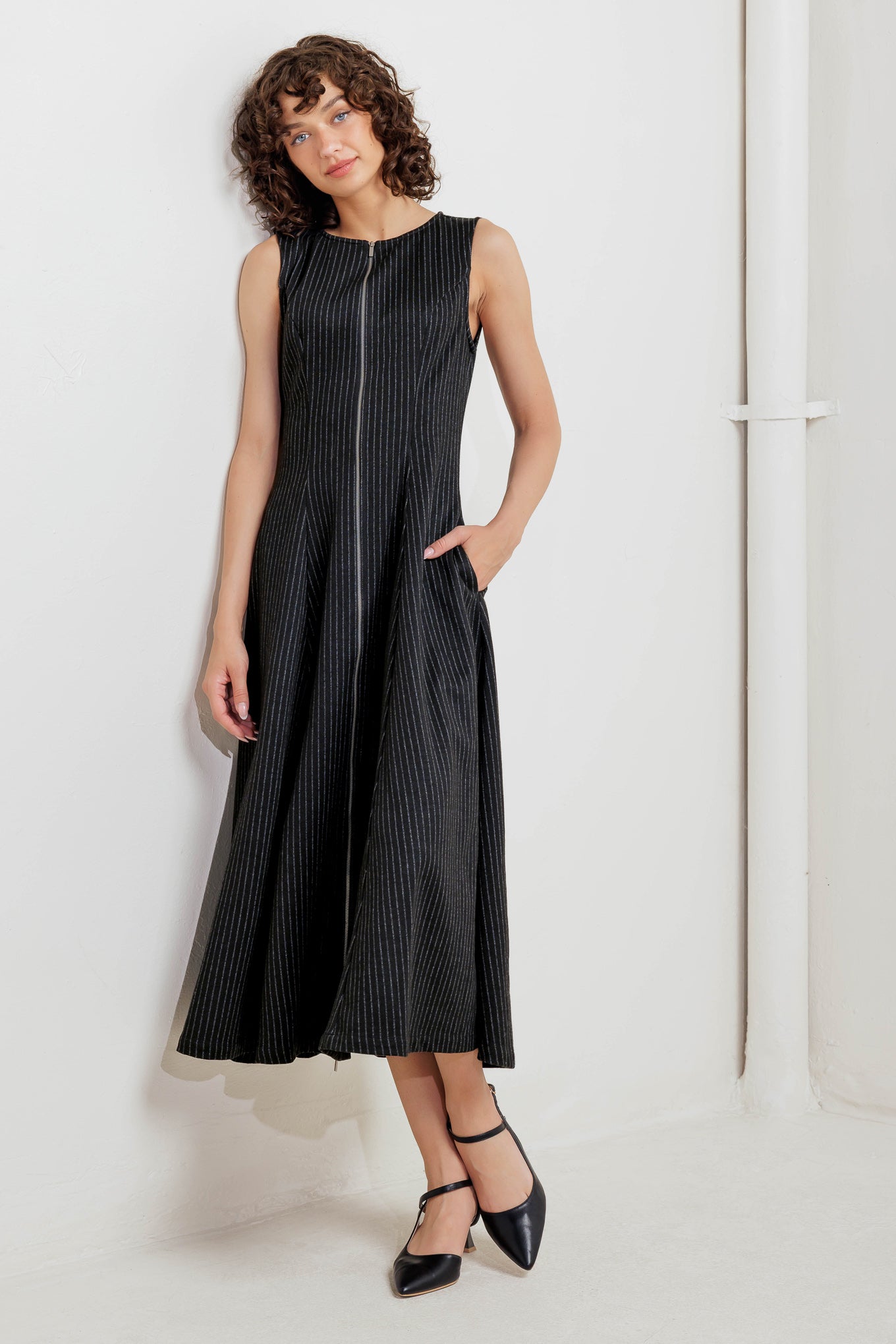 URBAN FRAME WOVEN MIDI DRESS - By Baano