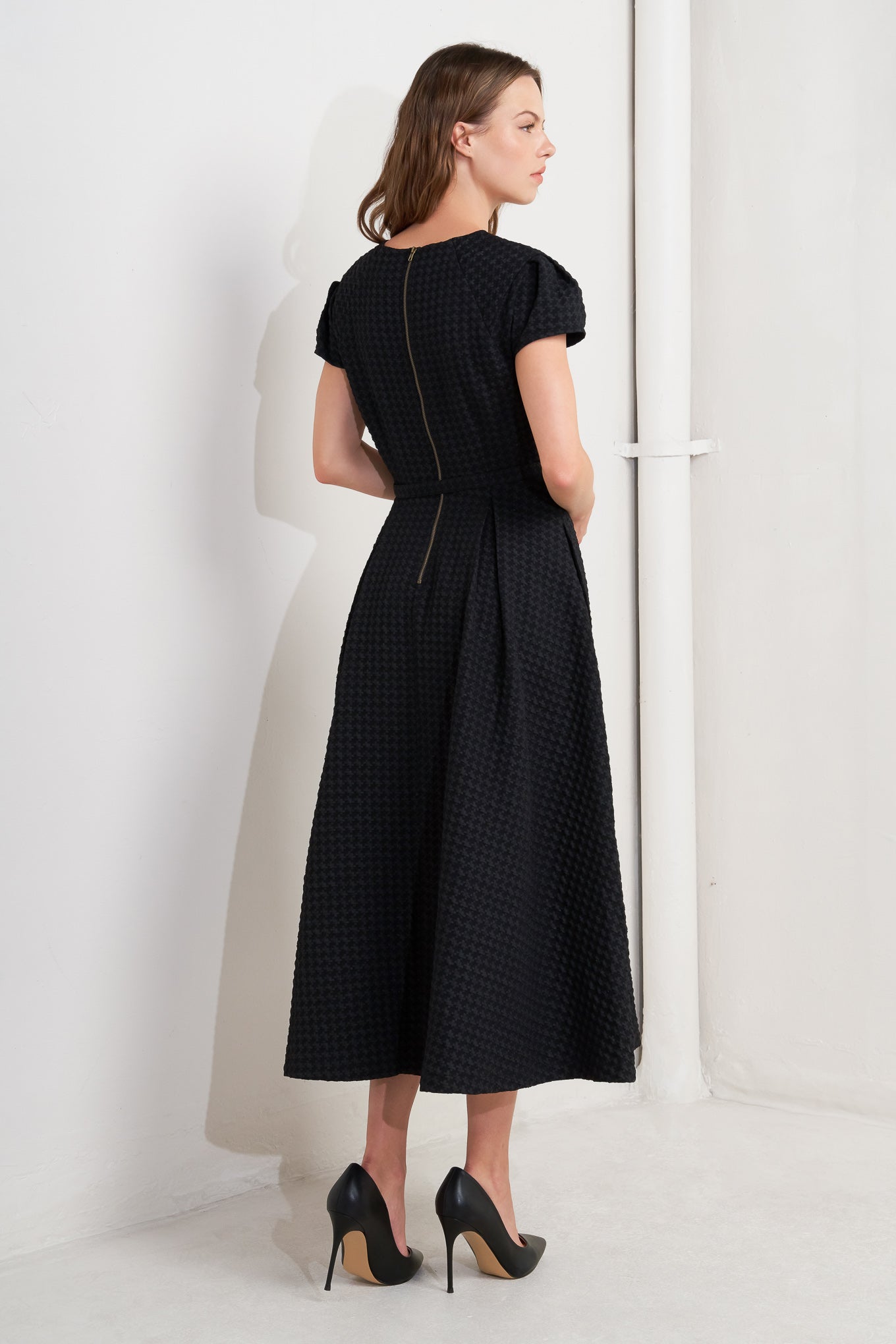 MOOD STUDY WOVEN MIDI DRESS - By Baano