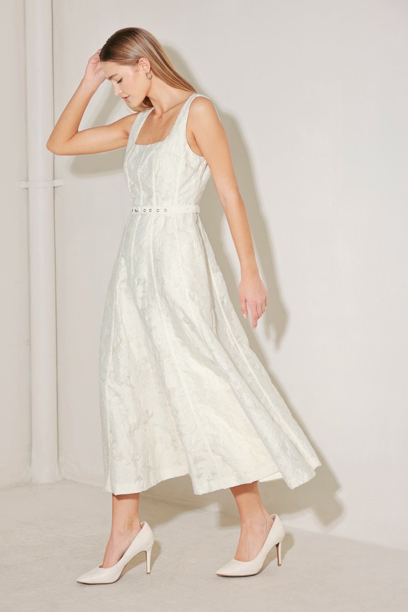 [PREORDER] LOVE IN SLOW MOTION WOVEN JACQUARD MIDI DRESS