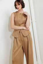 ROMANTIC PETAL WOVEN VEST