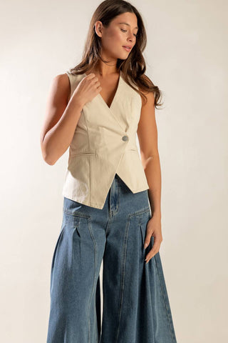 UNDENIABLE GROWTH WOVEN VEST - By Baano