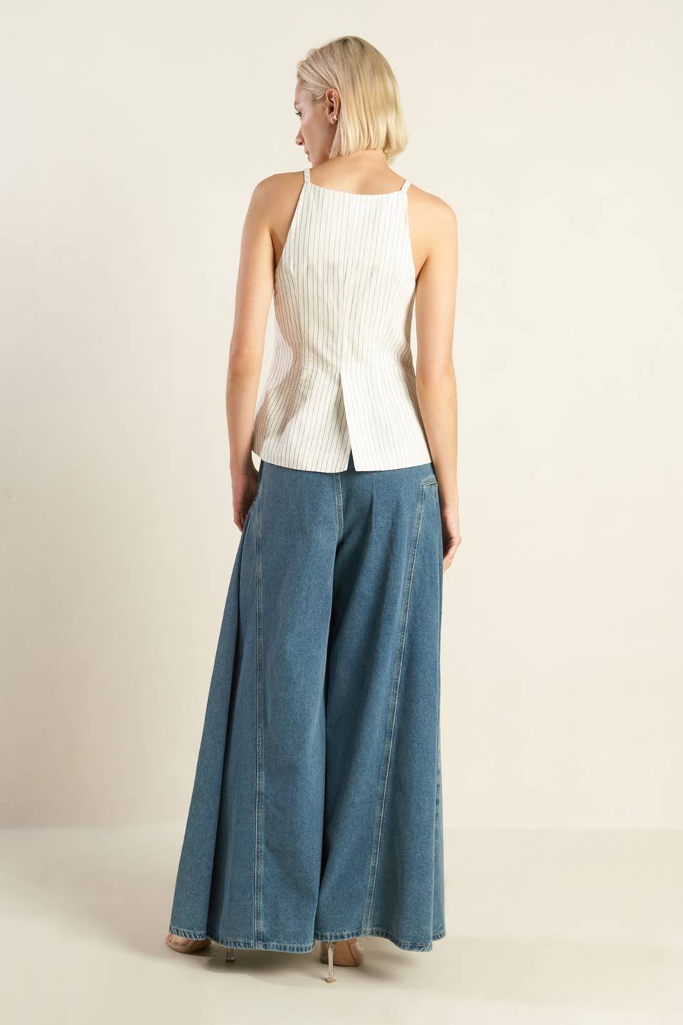 LEAD THE WAY WOVEN SEERSUCKER TOP - By Baano