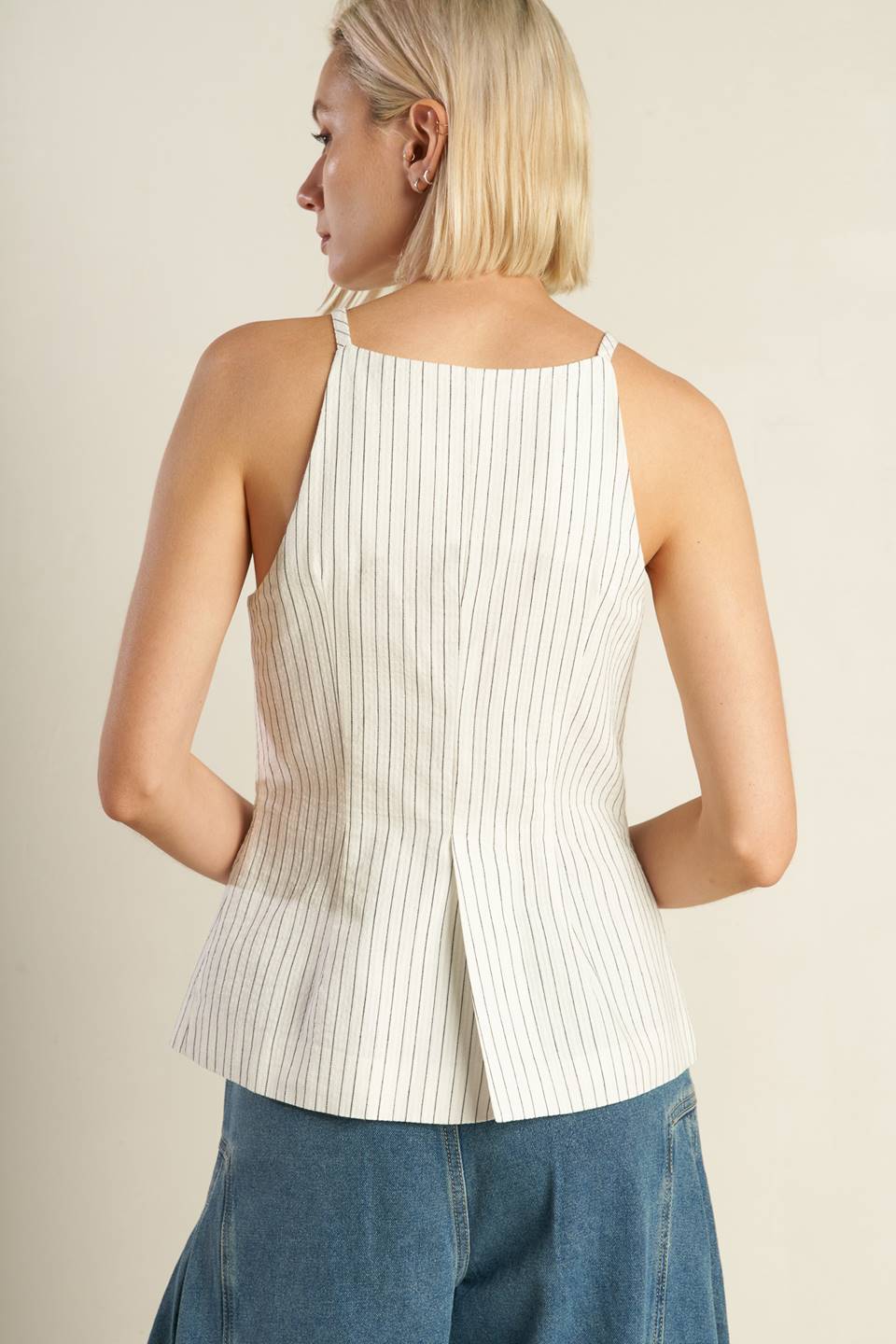 LEAD THE WAY WOVEN SEERSUCKER TOP - By Baano