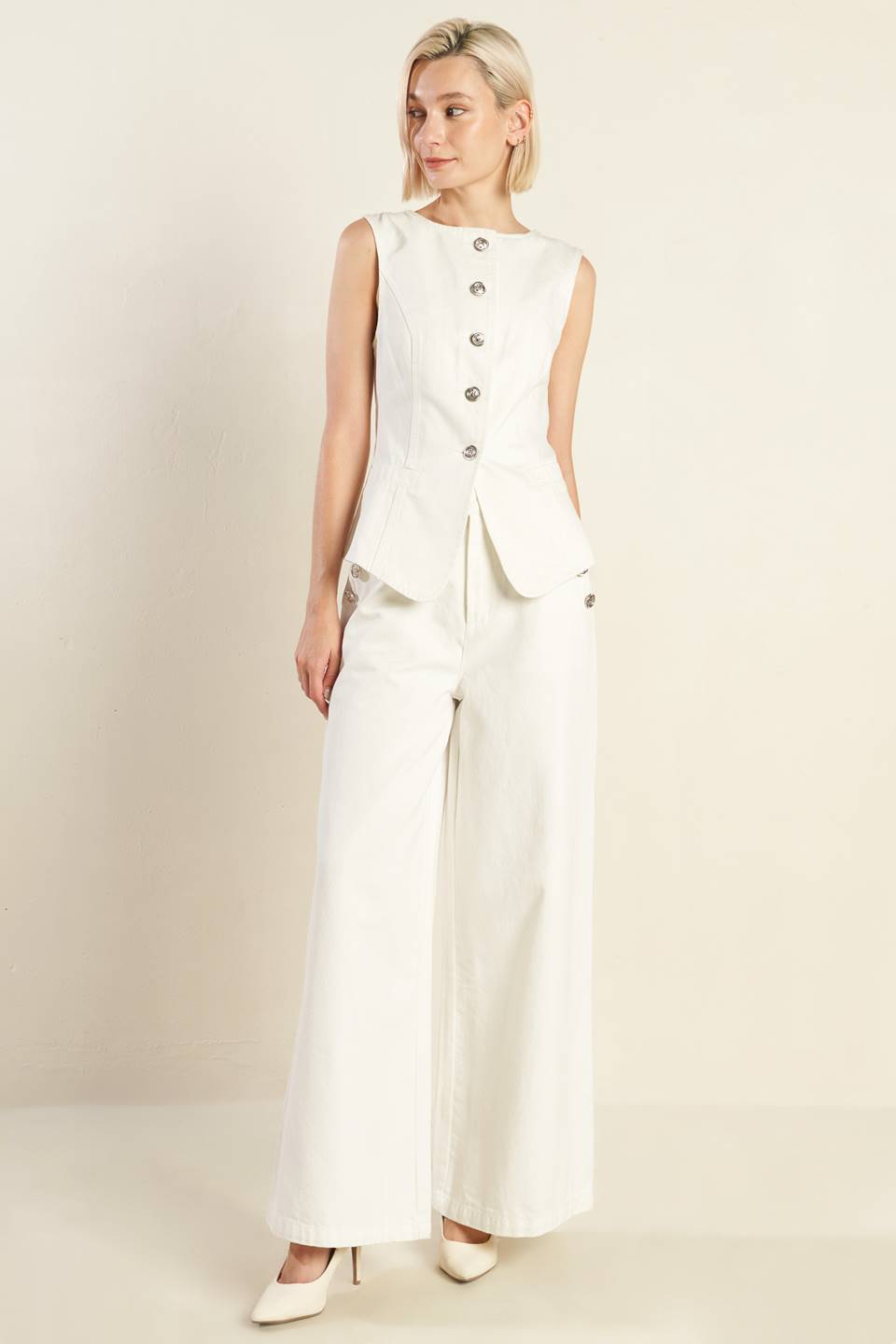 DELICATE HUE WOVEN VEST - By Baano