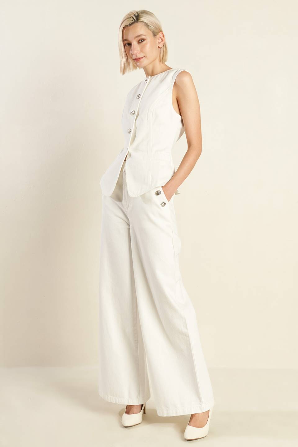 DELICATE HUE WOVEN VEST - By Baano