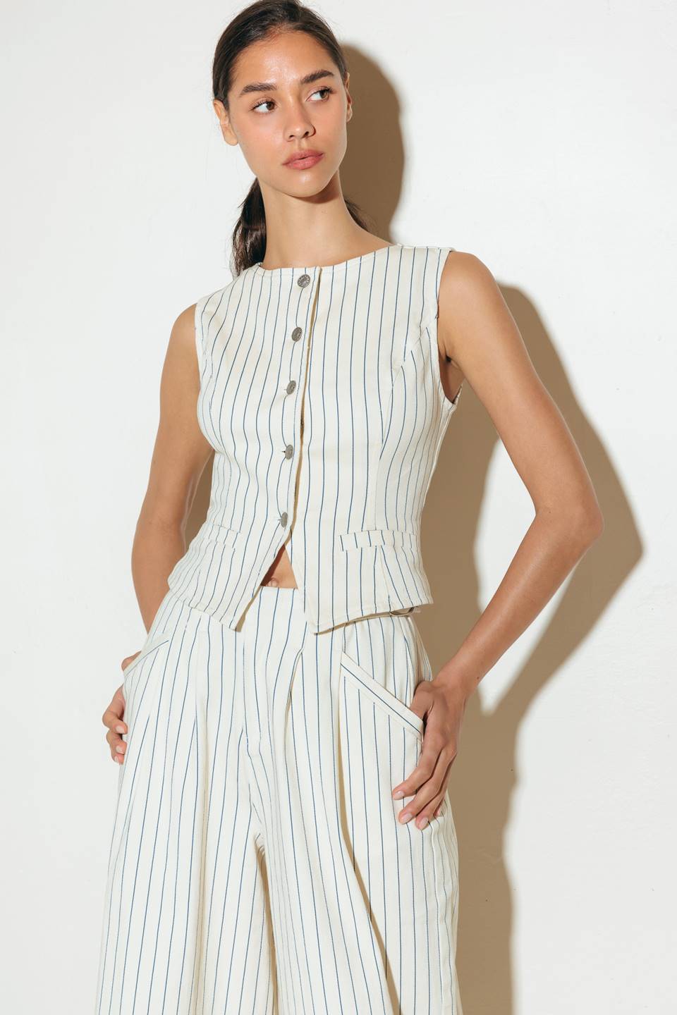 COFFEE RUN STRIPED WOVEN VEST - By Baano