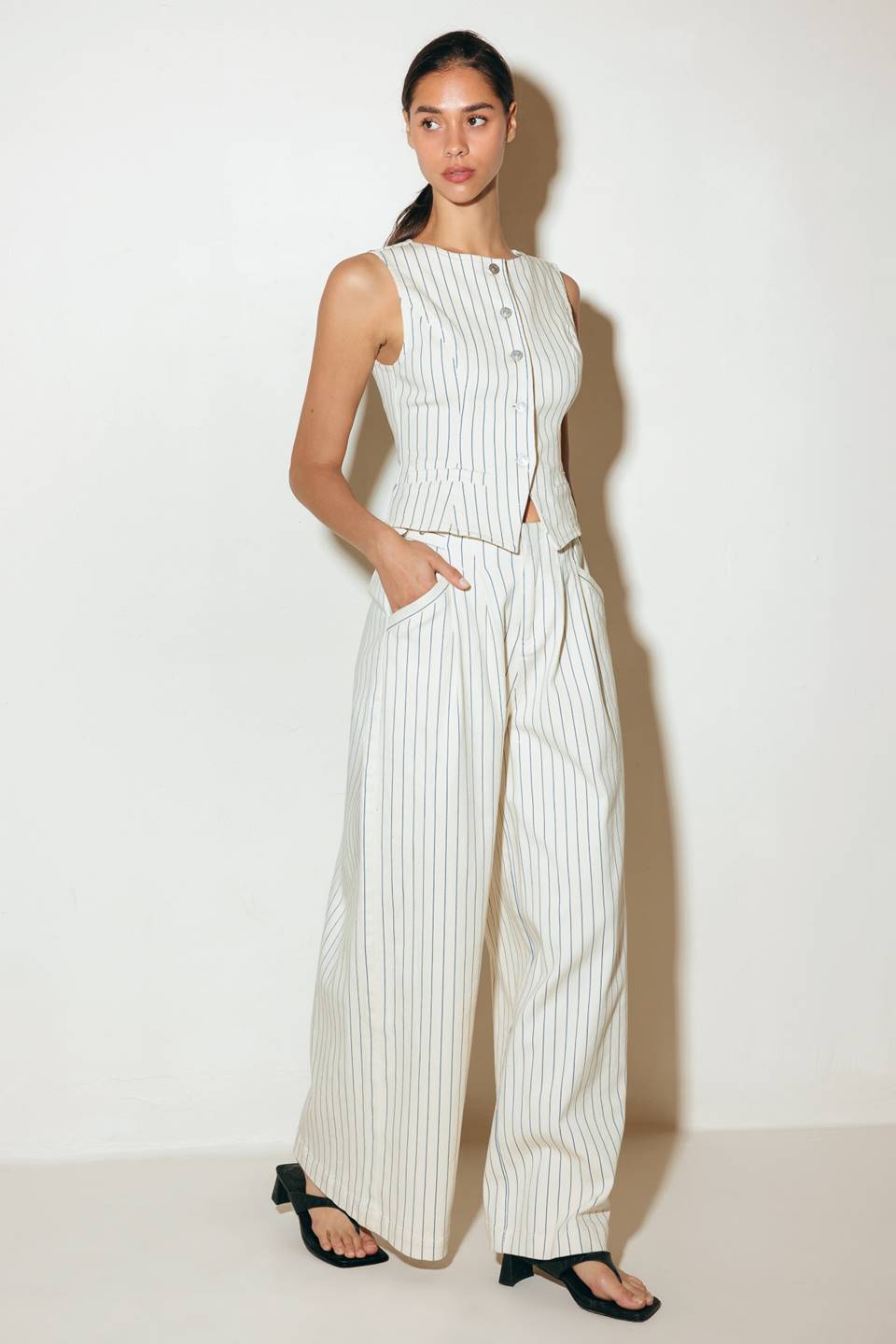 COFFEE RUN STRIPED WOVEN VEST - By Baano