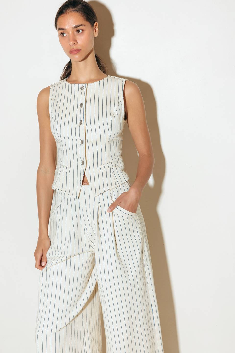 COFFEE RUN STRIPED WOVEN VEST - By Baano