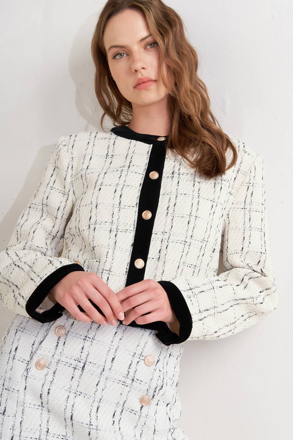 PARIS BOUND WOVEN TWEED CROP JACKET - By Baano