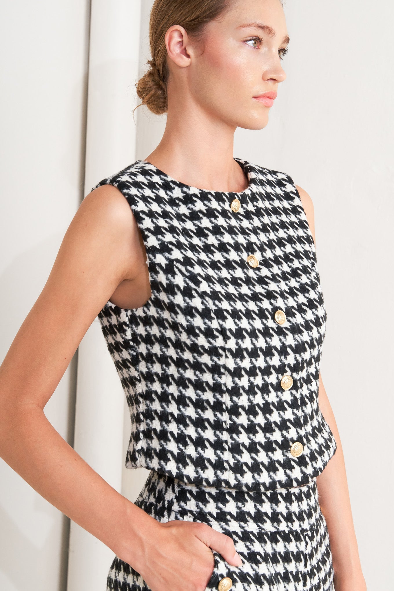 METRO ICON WOVEN HOUNDSTOOTH VEST - By Baano