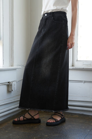 TALK ABOUT BEAUTY DENIM MIDI SKIRT - By Baano