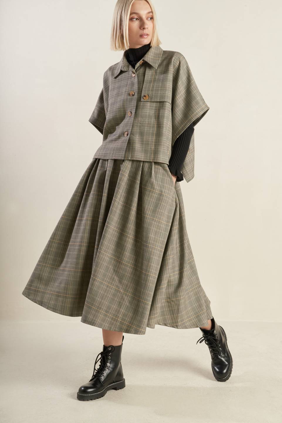 MOODY ALLURE WOVEN MIDI SKIRT - By Baano