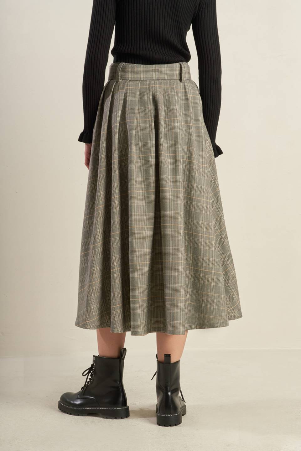 MOODY ALLURE WOVEN MIDI SKIRT - By Baano