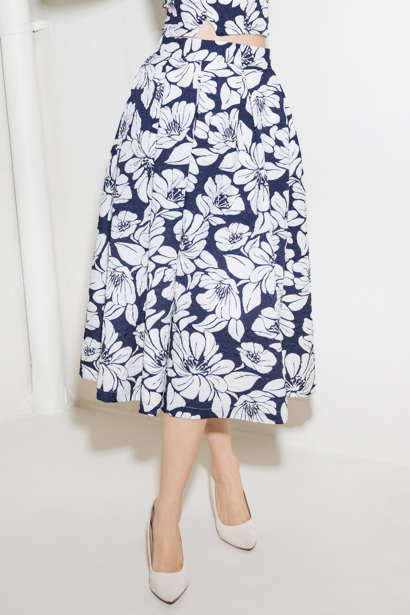 PLAIN OPTIMISM NAVY WOVEN MIDI SKIRT - By Baano