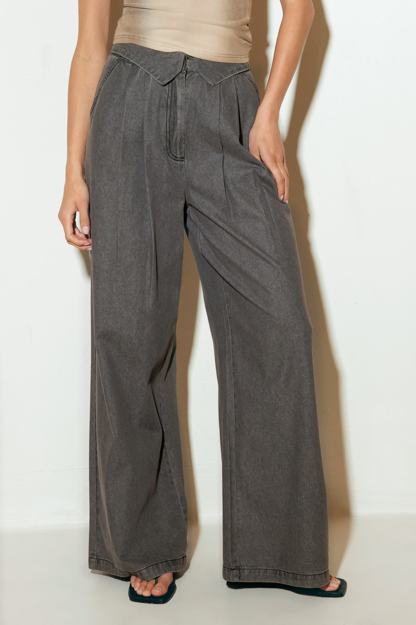 WEEKEND WANDERER DENIM PANTS - By Baano