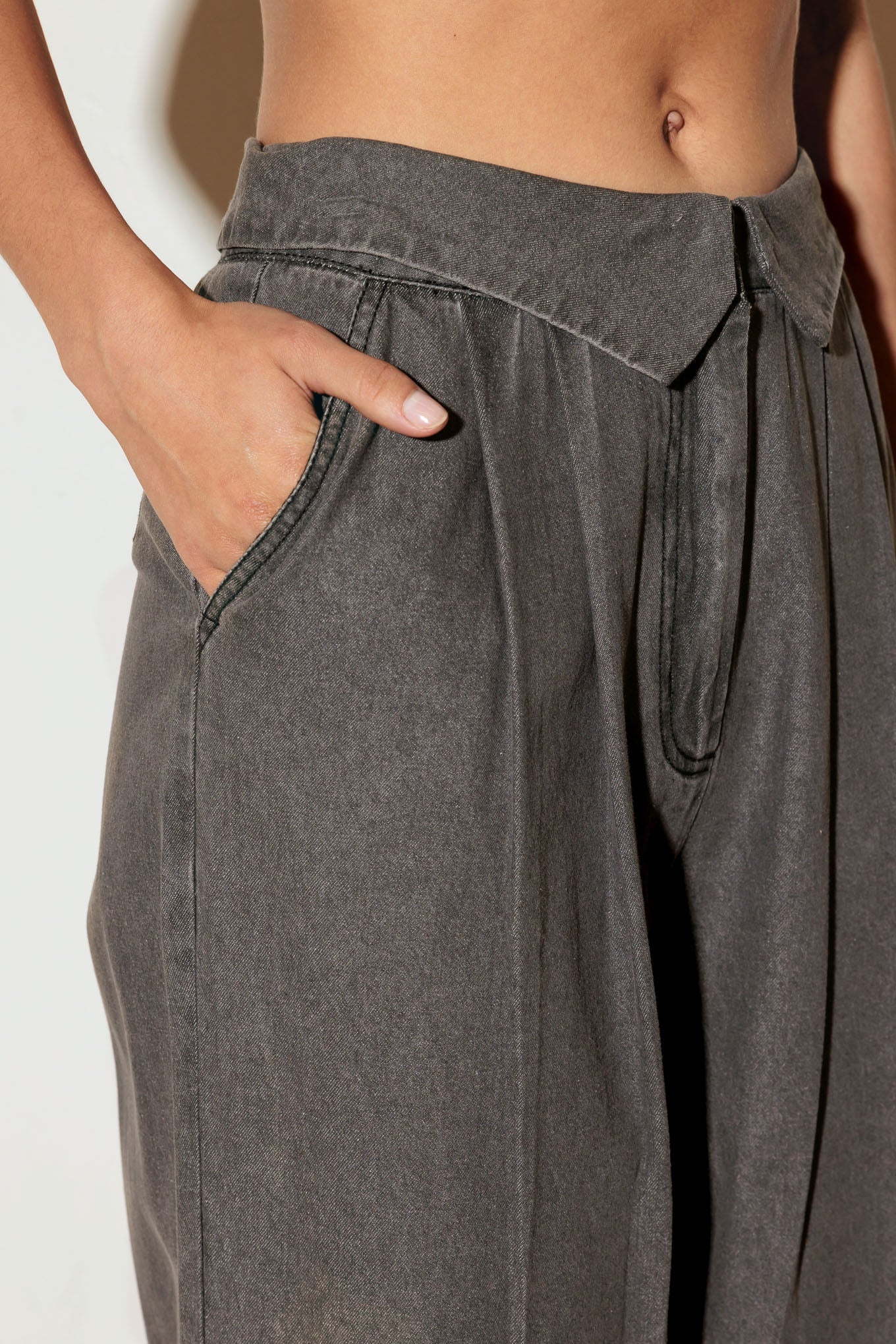 WEEKEND WANDERER DENIM PANTS - By Baano