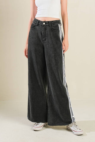 ELEGANT ELEVATION DENIM PANTS - By Baano