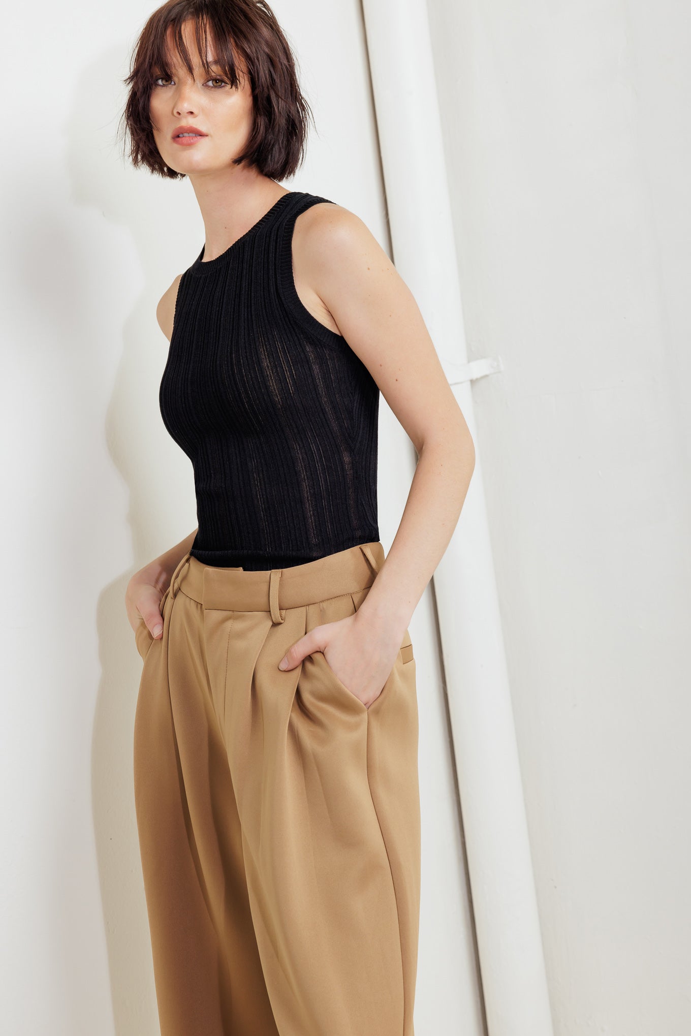 ROMANTIC PETAL WOVEN PANTS - By Baano