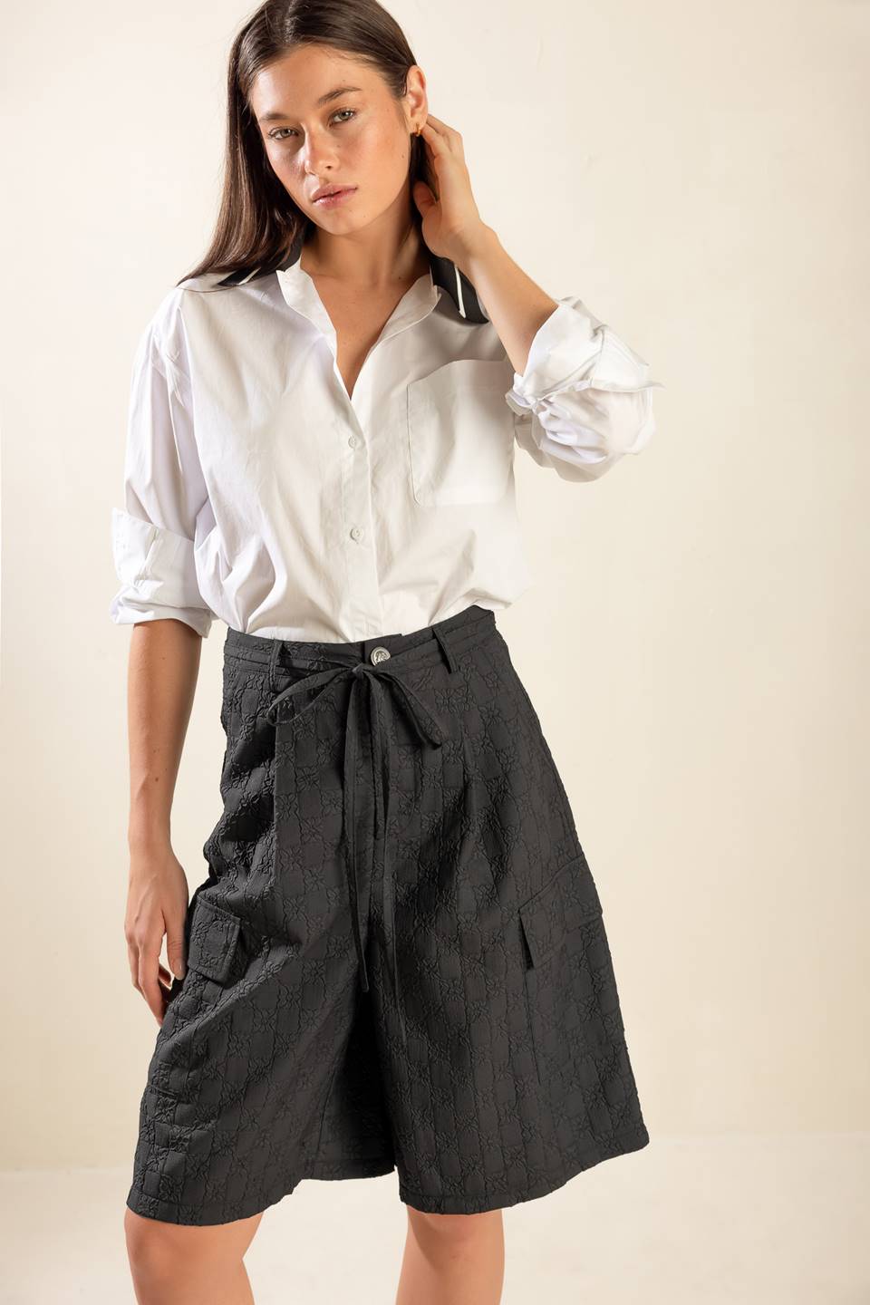 SEE WHAT HAPPENS WOVEN BERMUDA SHORTS - By Baano