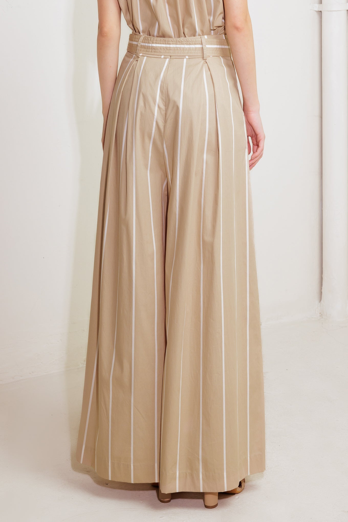 WHEN DAISIES DANCE WOVEN PANTS - By Baano