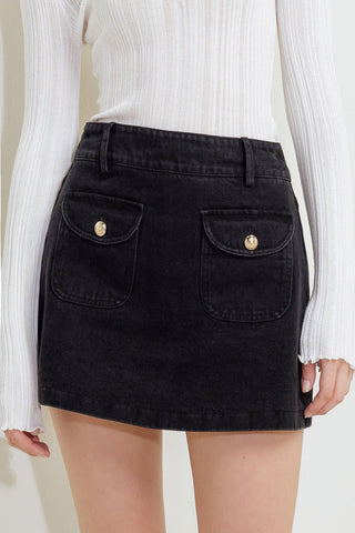 TAILORED FLOW BLACK WOVEN SKORT - By Baano