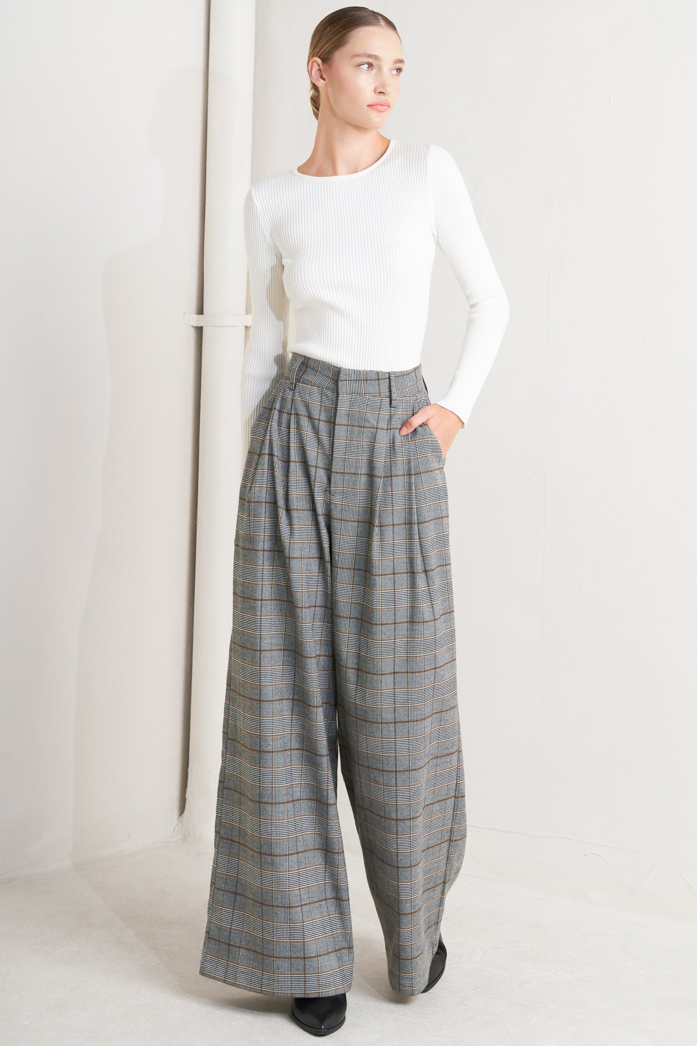 NEW AGE WOVEN PLAID PANTS - By Baano