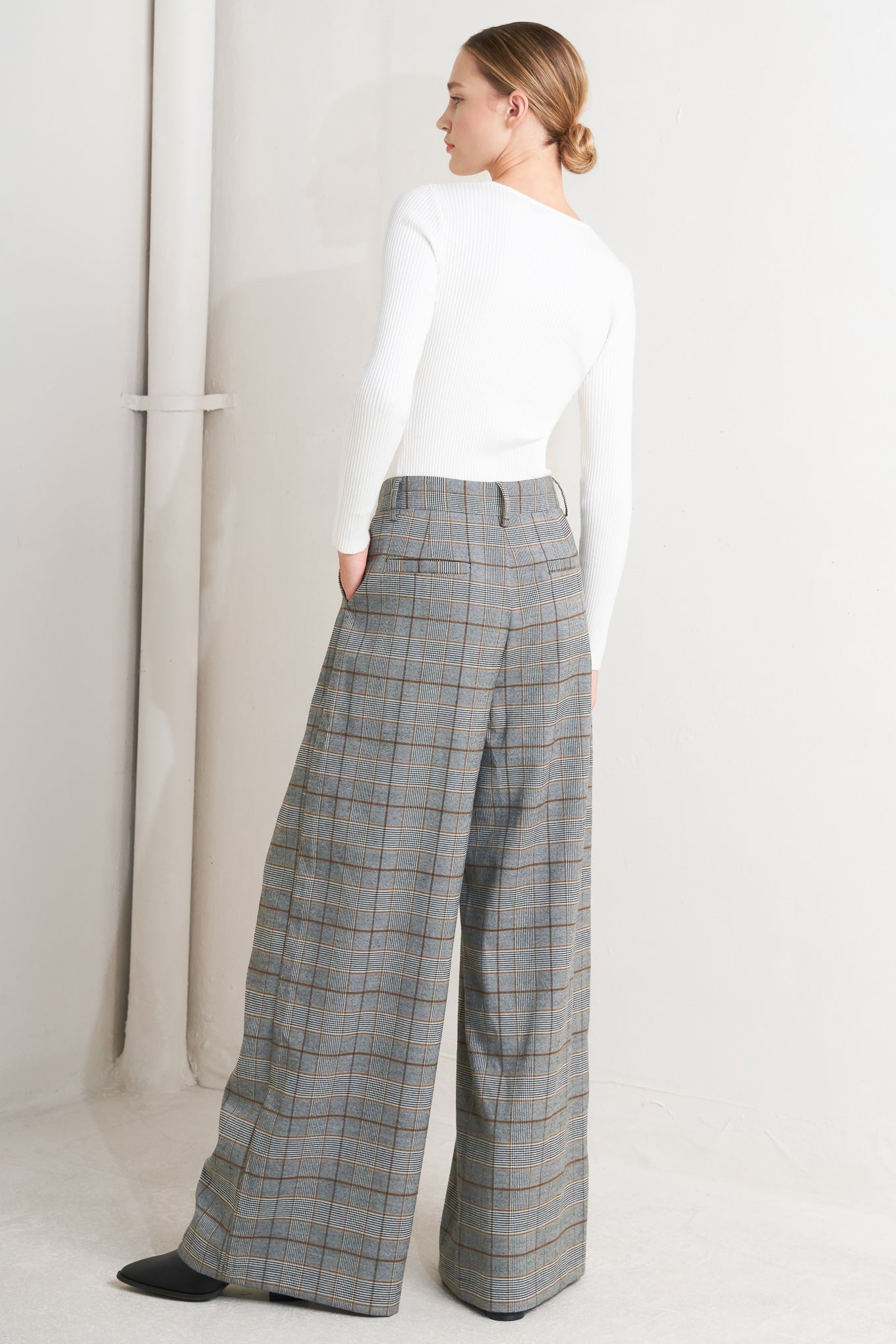 NEW AGE WOVEN PLAID PANTS - By Baano