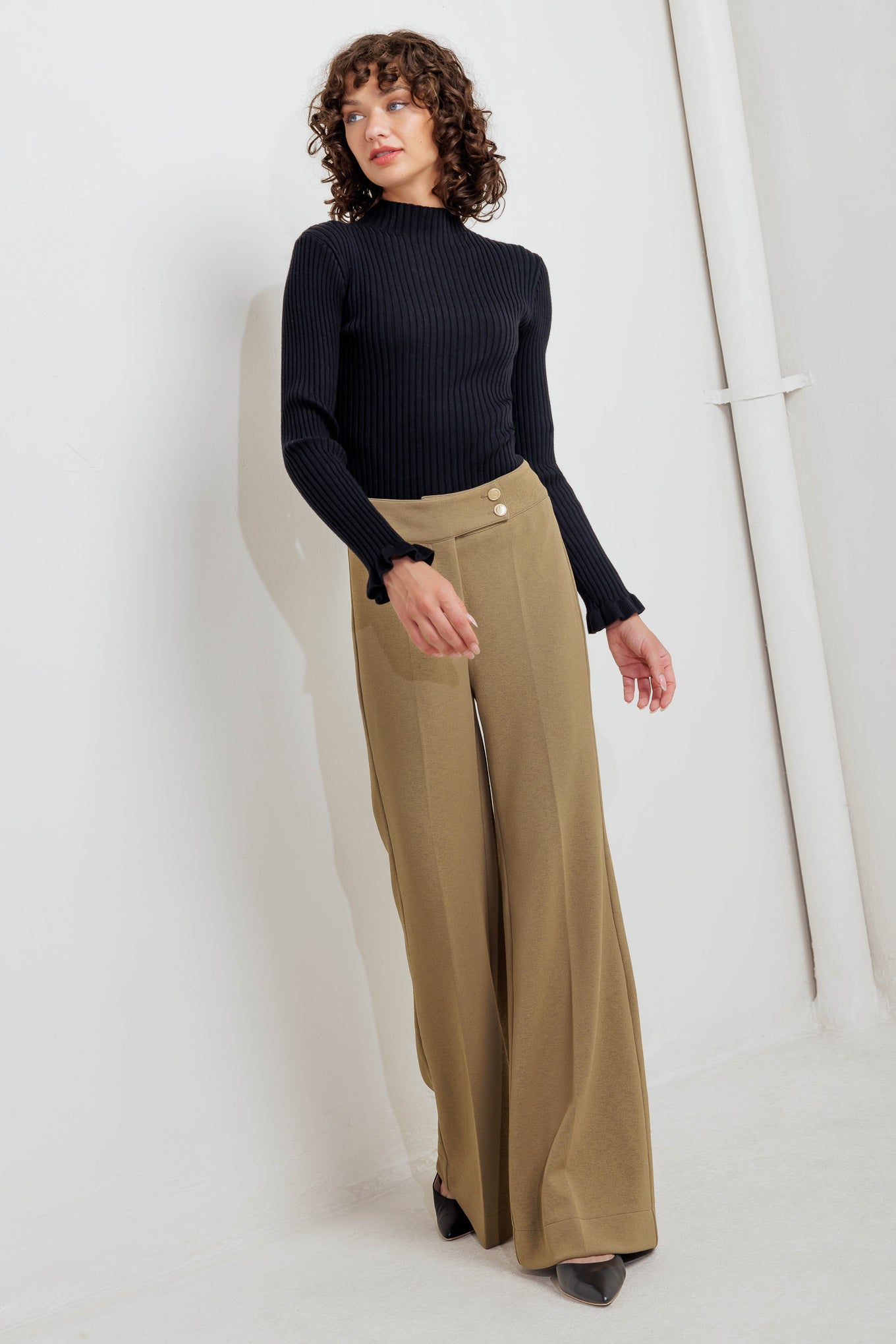 RUNWAY TO REALWAY KNIT PANTS - By Baano