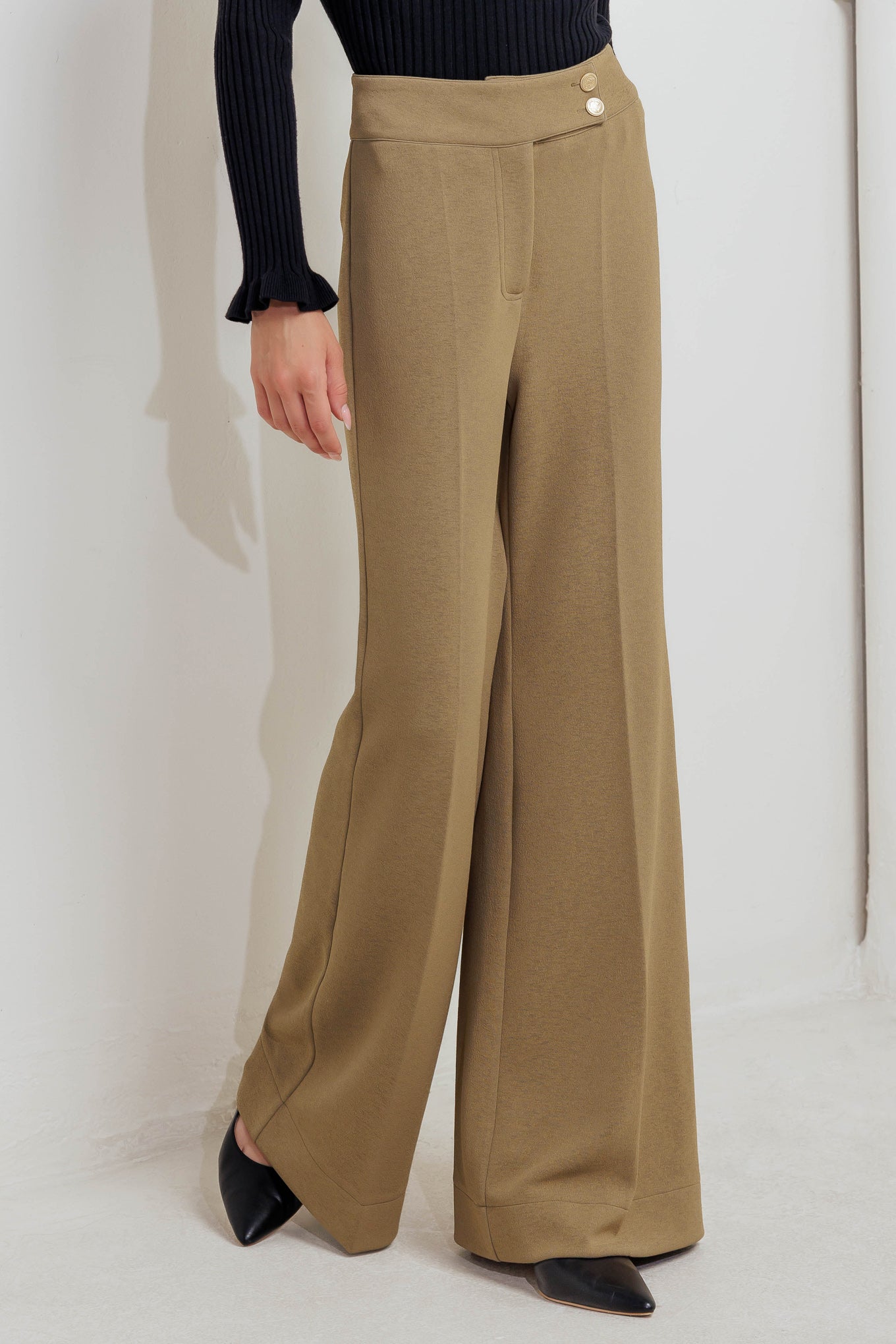 RUNWAY TO REALWAY KNIT PANTS - By Baano