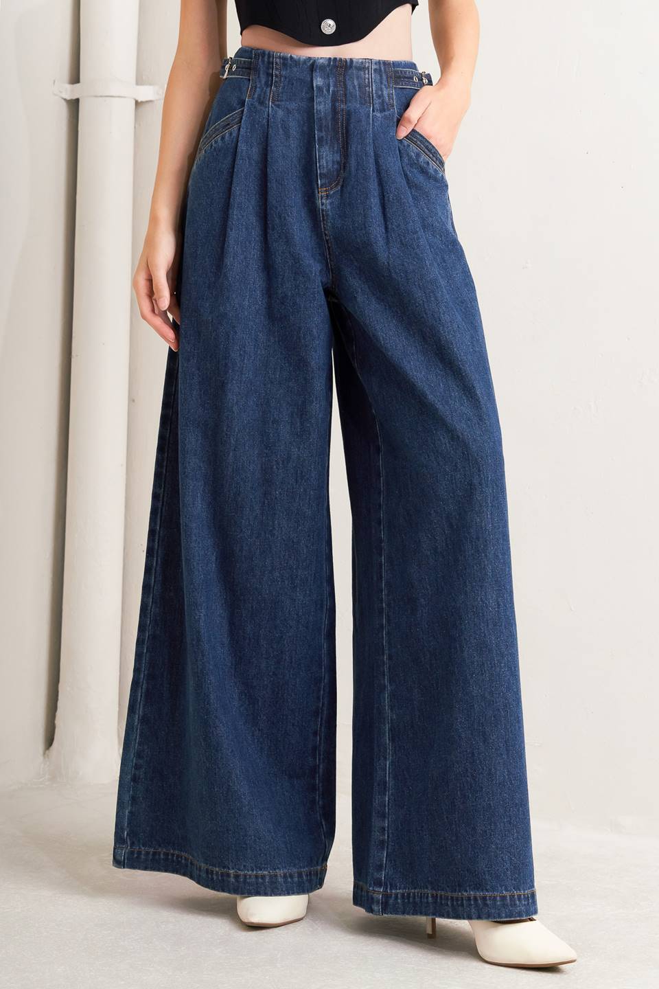 SHARP FEMININITY DENIM PANTS Flying Tomato