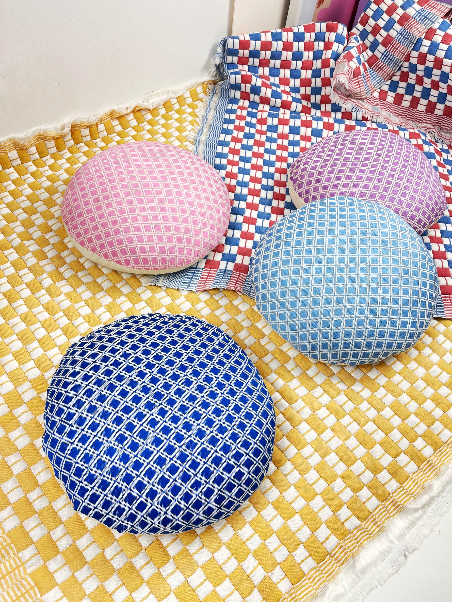 Comalapa Pillow - Bubblegum Pink