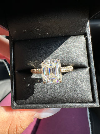 3.0ct Emerald Cut Moissanite Diamond Pavè Three Row Band Engagement Ring Ring Deluxe Fine Jewelry